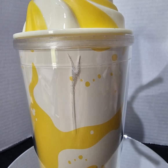 Disney Parks Dole Whip Pineapple Ice Cream 20 Oz Tumbler & Straw READ - Picture 6 of 10